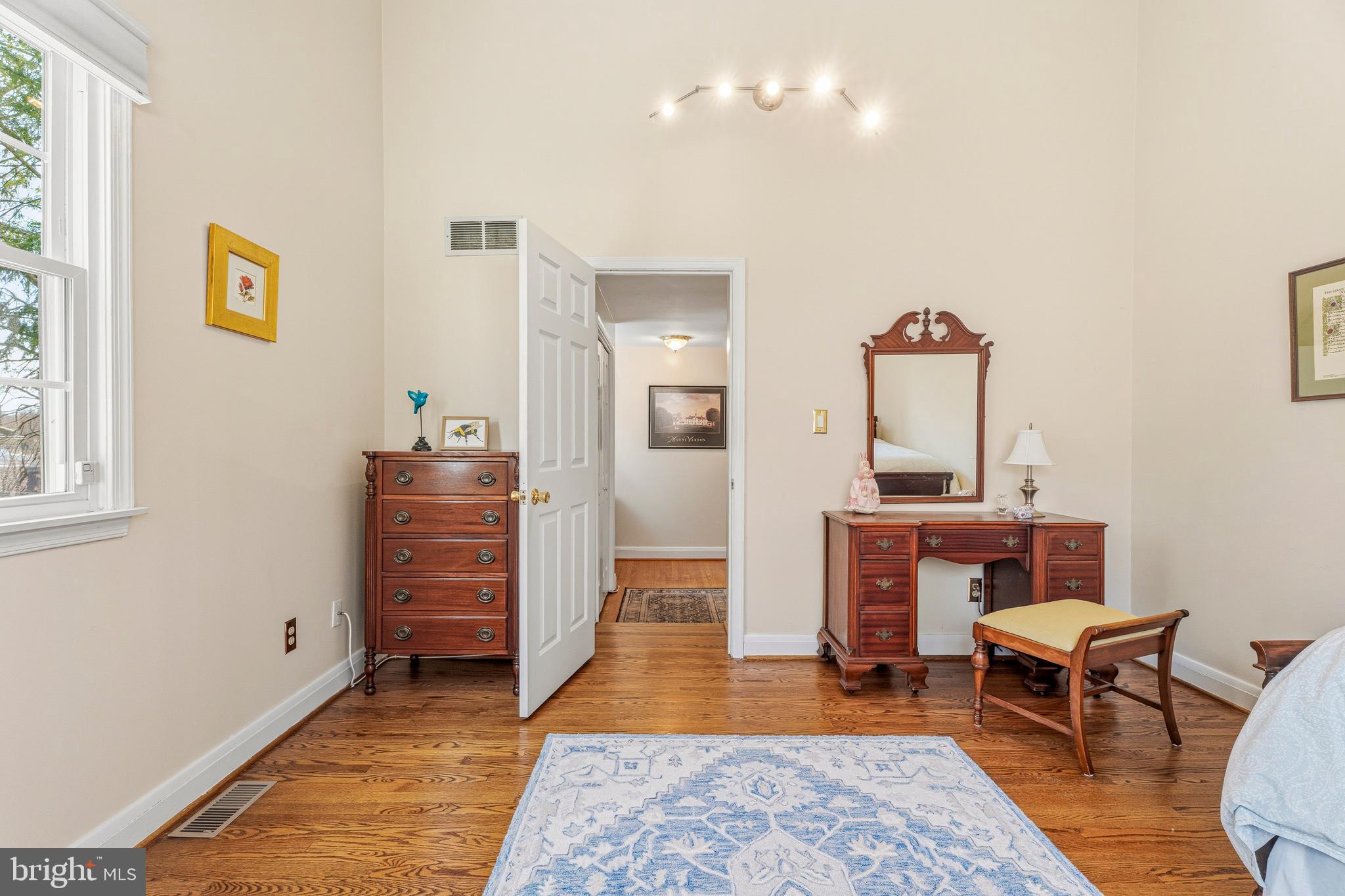 318 Alabama Road Towson, MD 21204 - Photo 45 of 72 a living room with furniture and a table