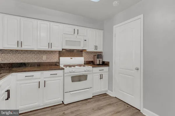 $2,250 | 3829 Chesterwood Drive, Unit 3829, Silver Spring, MD 20906