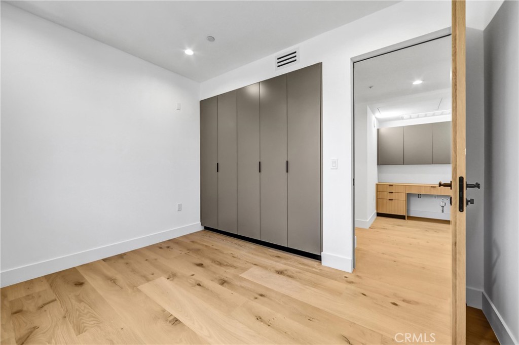 10352 Riverside Drive, Unit 203A Toluca Lake, CA 91602 - Photo 31 of 53