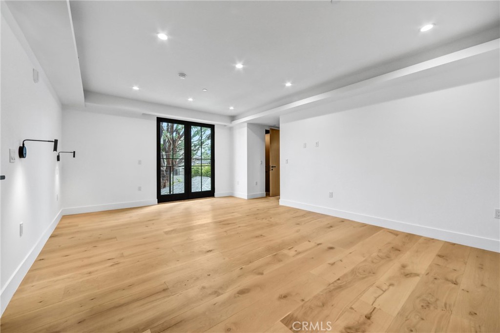 10352 Riverside Drive, Unit 203A Toluca Lake, CA 91602 - Photo 32 of 53