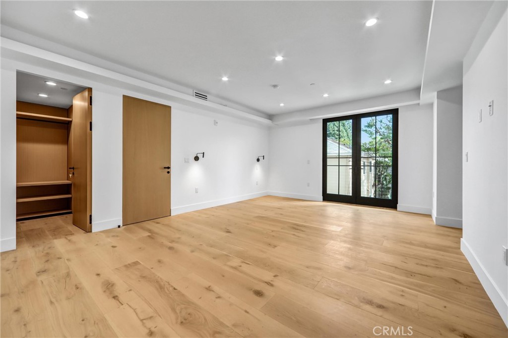 10352 Riverside Drive, Unit 203A Toluca Lake, CA 91602 - Photo 33 of 53