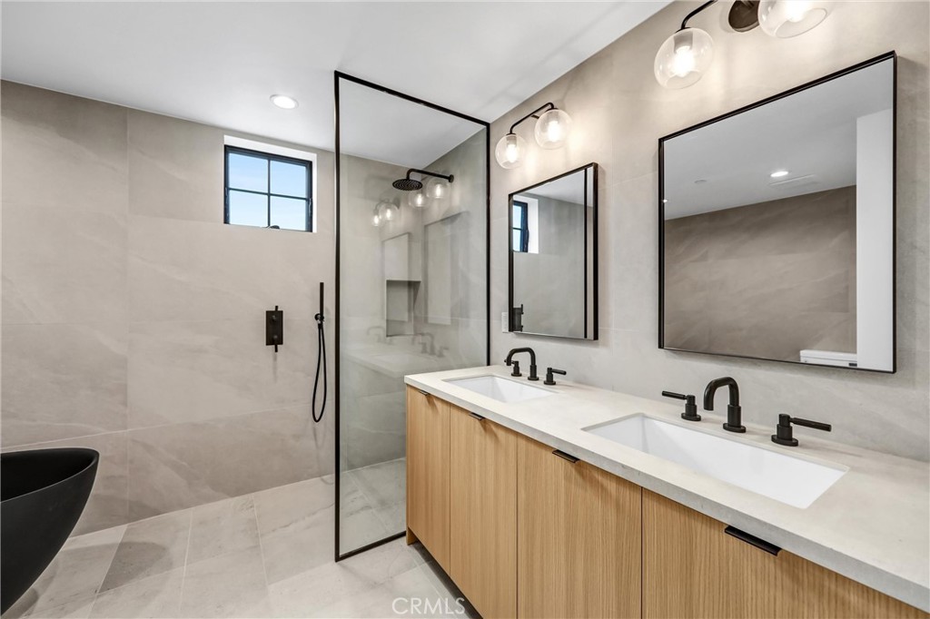 10352 Riverside Drive, Unit 203A Toluca Lake, CA 91602 - Photo 36 of 53