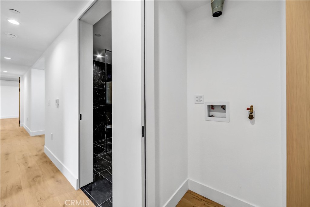 10352 Riverside Drive, Unit 203A Toluca Lake, CA 91602 - Photo 39 of 53