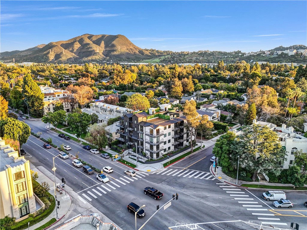 10352 Riverside Drive, Unit 203A Toluca Lake, CA 91602 - Photo 45 of 53