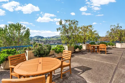 $299,000 | 100 Thorndale Drive, Unit 353, San Rafael, CA 94903