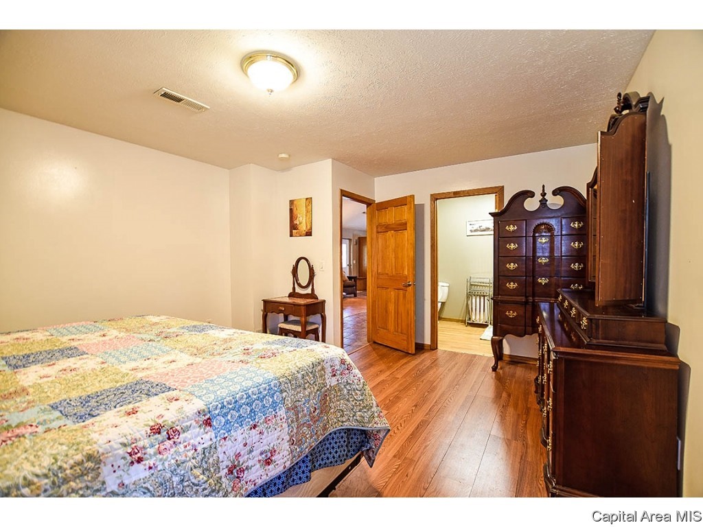 4155 Riverside Drive Springfield, IL 62707 - Photo 13 of 33