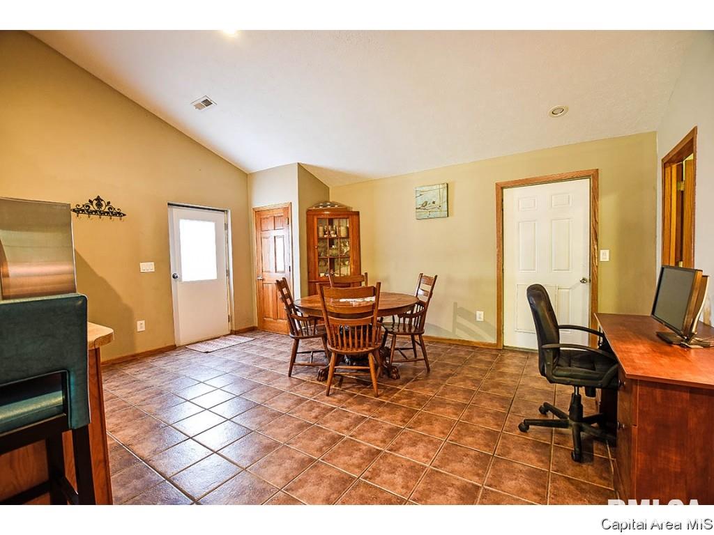 4155 Riverside Drive Springfield, IL 62707 - Photo 6 of 33