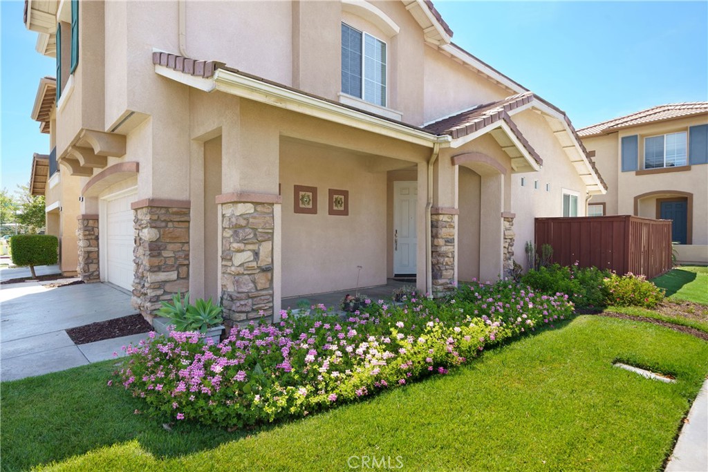 11377 Brookglen Court Riverside, CA 92505 - Photo 5 of 35