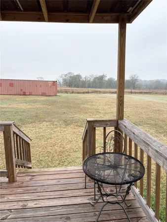 a picture of a lake view