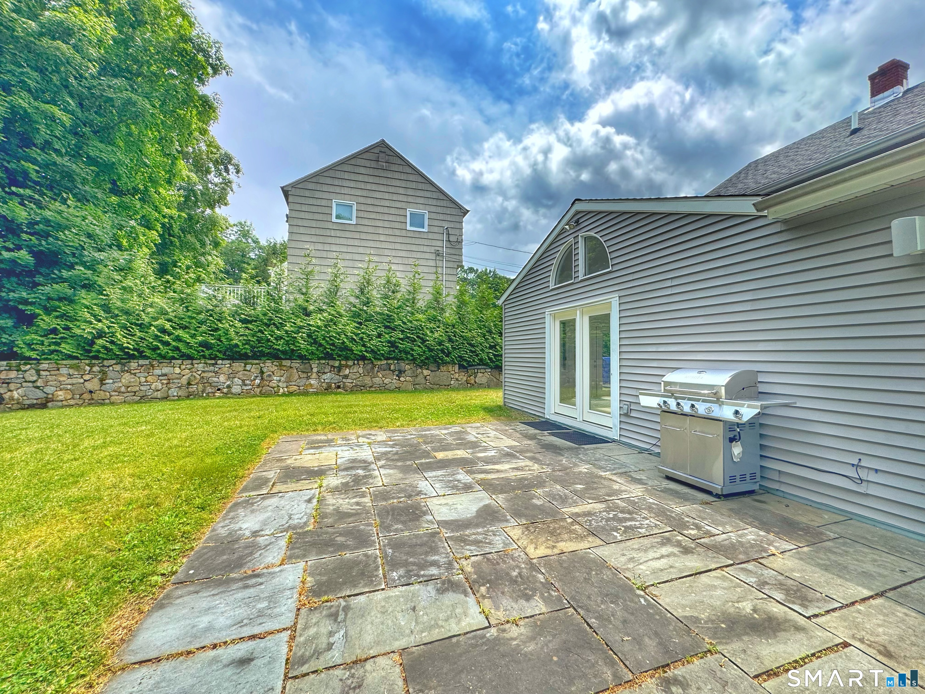 10 Harvann Road Norwalk, CT 06850 - Photo 31 of 35