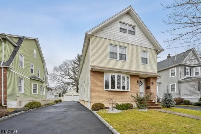 $2,950 | 82 2nd Avenue, Unit 1, Garwood, NJ 07027