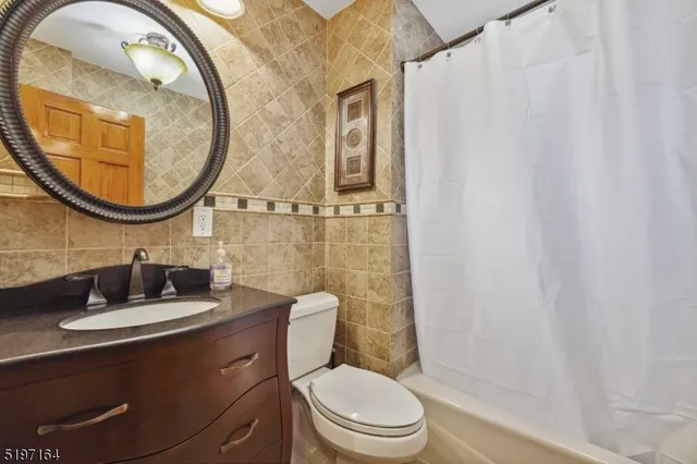 $2,950 | 82 2nd Avenue, Unit 1, Garwood, NJ 07027