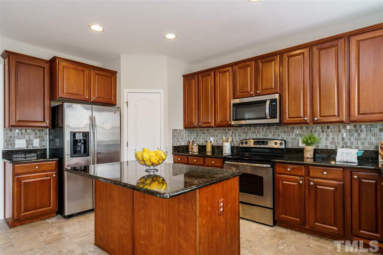 7705 Silver View Lane Raleigh, NC 27613 - Photo 10 of 24