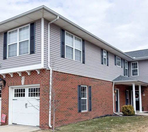 $228,000 | 106 Essex Lane, Unit 4, Savoy, IL 61874