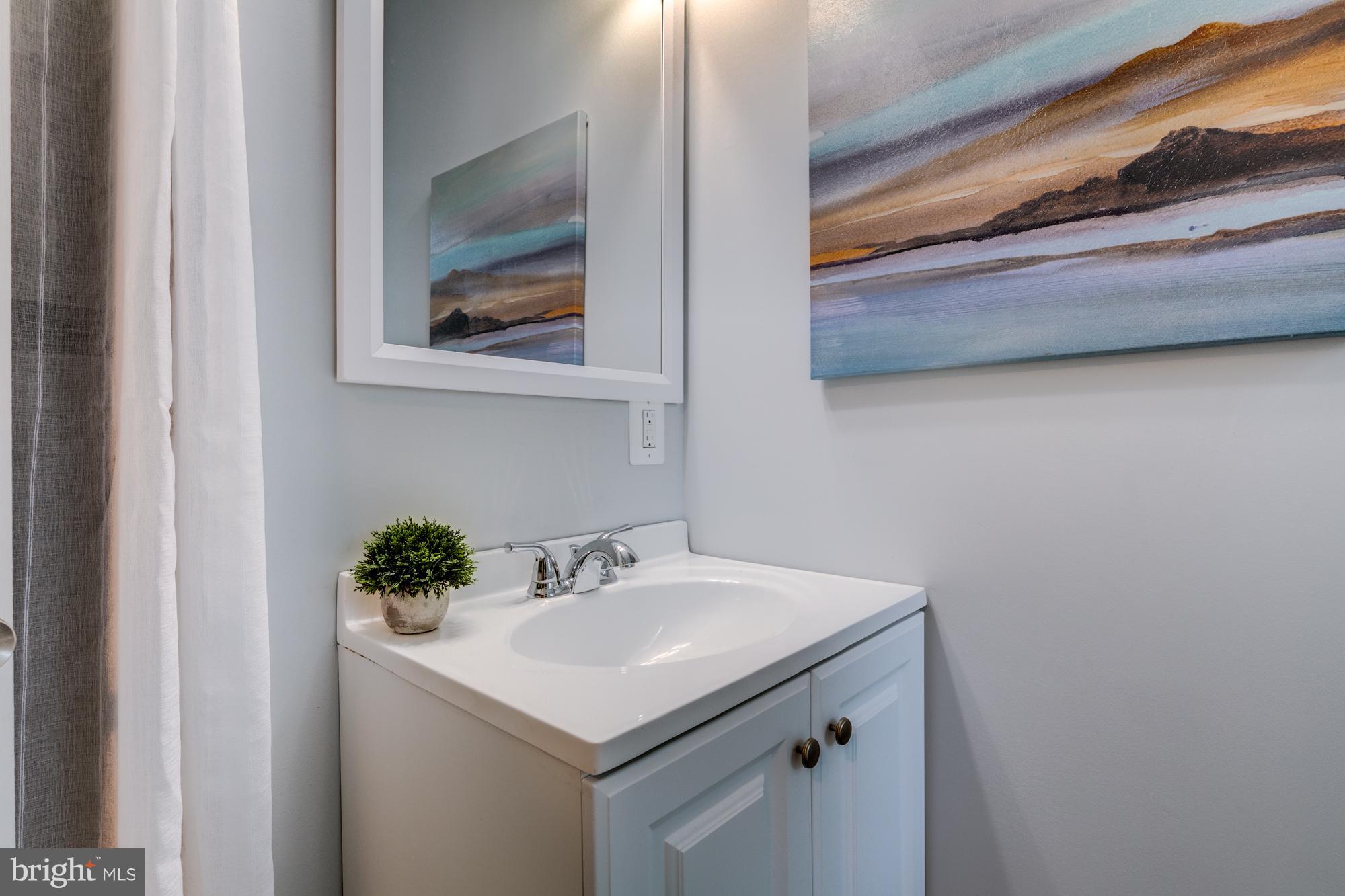 8908 Briarcroft Lane Laurel, MD 20708 - Photo 27 of 30 Bath