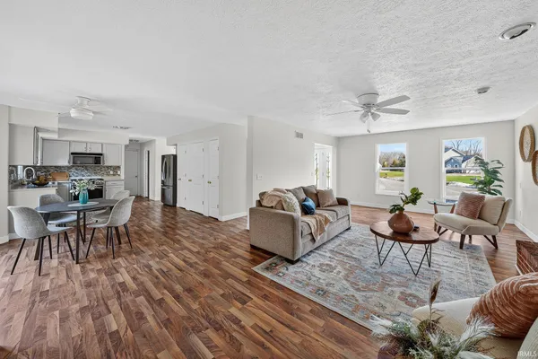 $440,000 | 52453 Liberty Mills Court, Granger, IN 46530