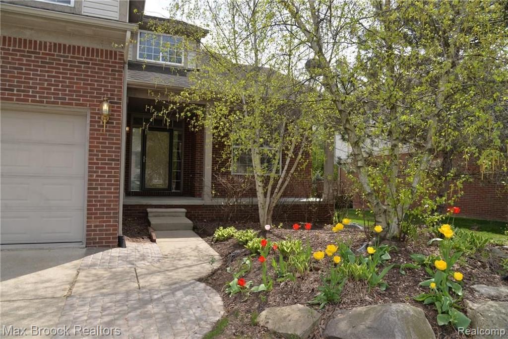 2407 Jackson Drive Rochester Hills, MI 48309 - Photo 4 of 56