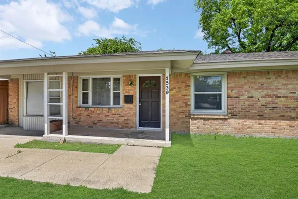 $1,800 | 2539 Hillsboro Avenue, Dallas, TX 75228