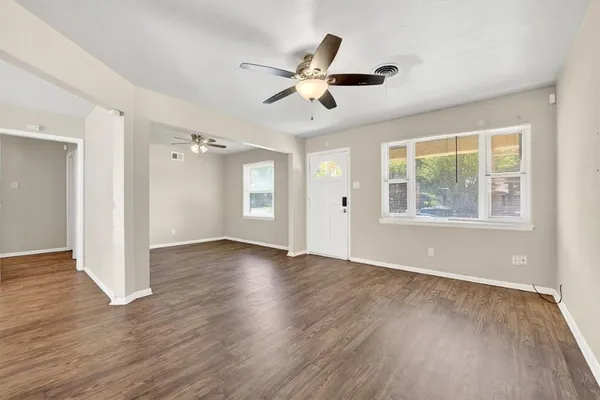 $1,800 | 2539 Hillsboro Avenue, Dallas, TX 75228