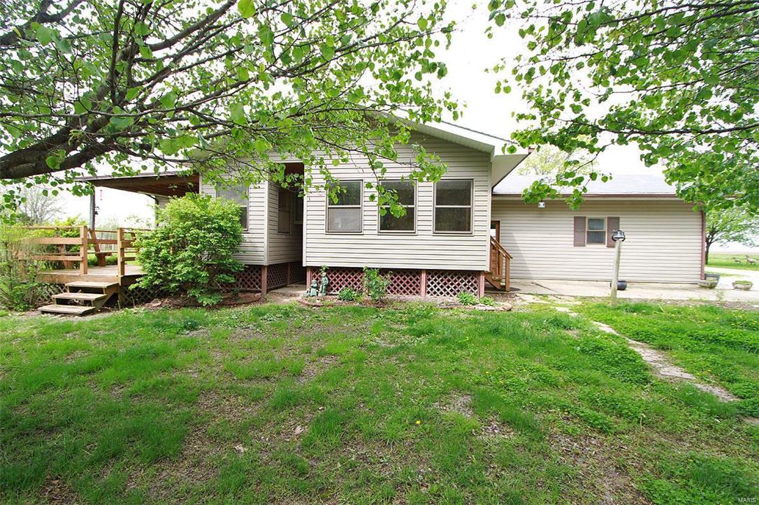 4422 Wilderness Road Highland, IL 62249 - Photo 12 of 96 Gallery Image 12