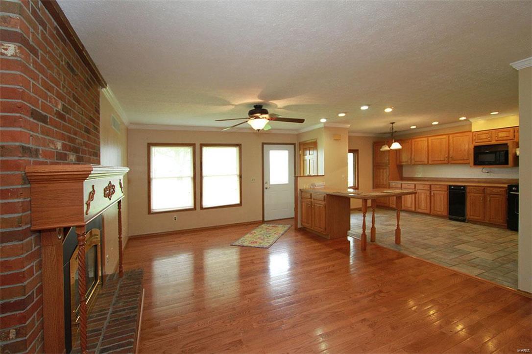 4422 Wilderness Road Highland, IL 62249 - Photo 17 of 96 Gallery Image 17