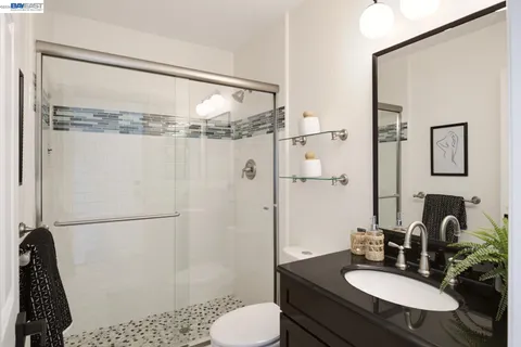 $998,000 | 135 Avington Road, Alameda, CA 94502