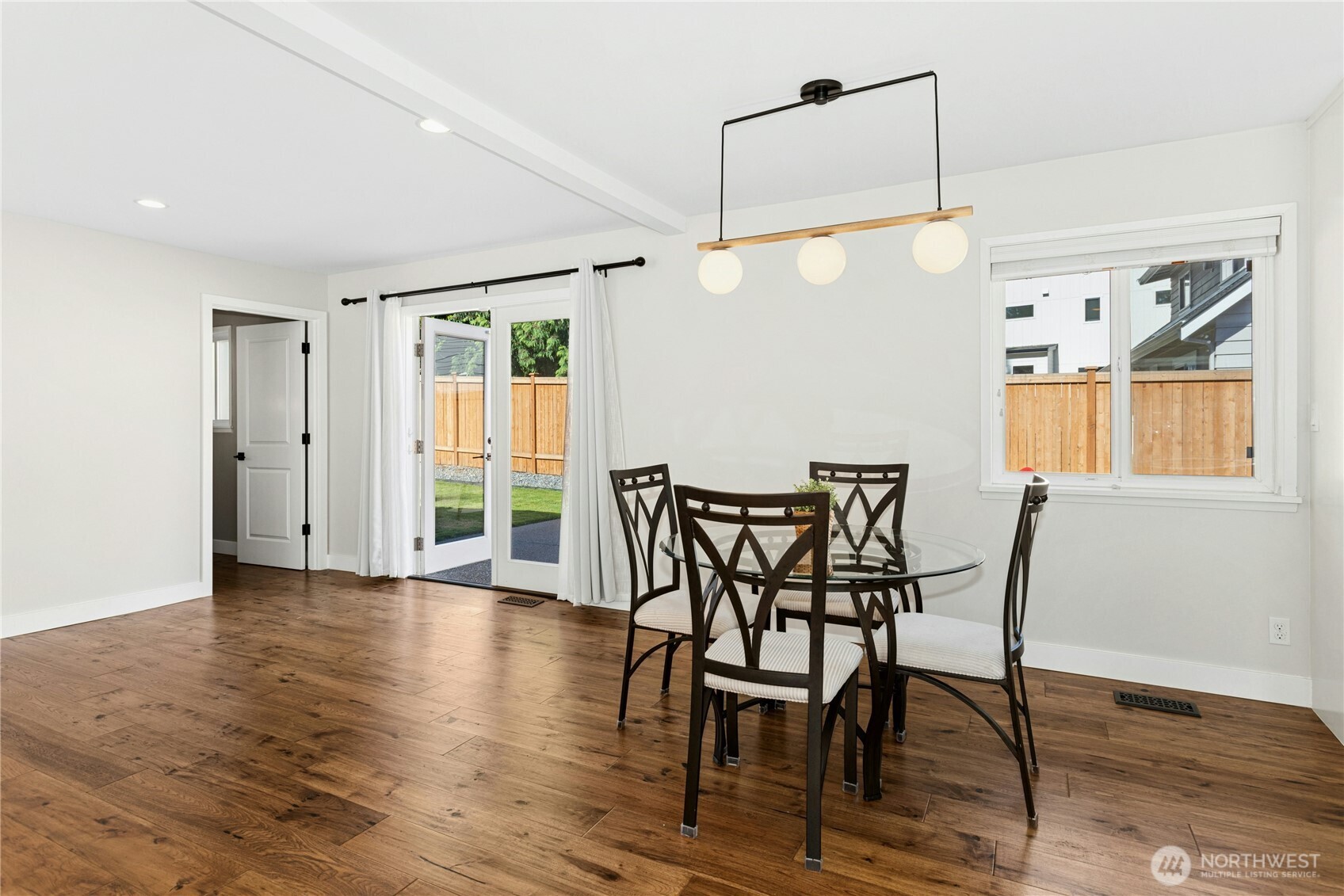 2011 145th Avenue Southeast Bellevue, WA 98007 - Photo 12 of 38