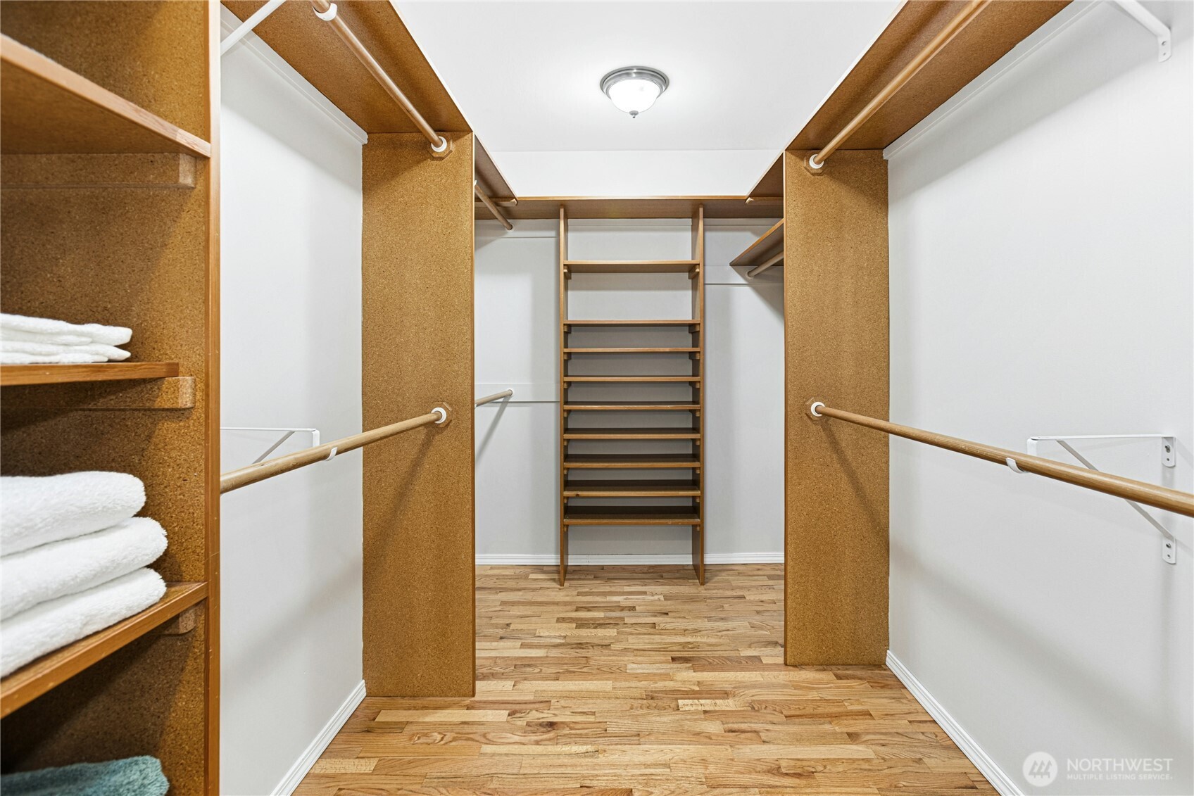 2011 145th Avenue Southeast Bellevue, WA 98007 - Photo 22 of 38