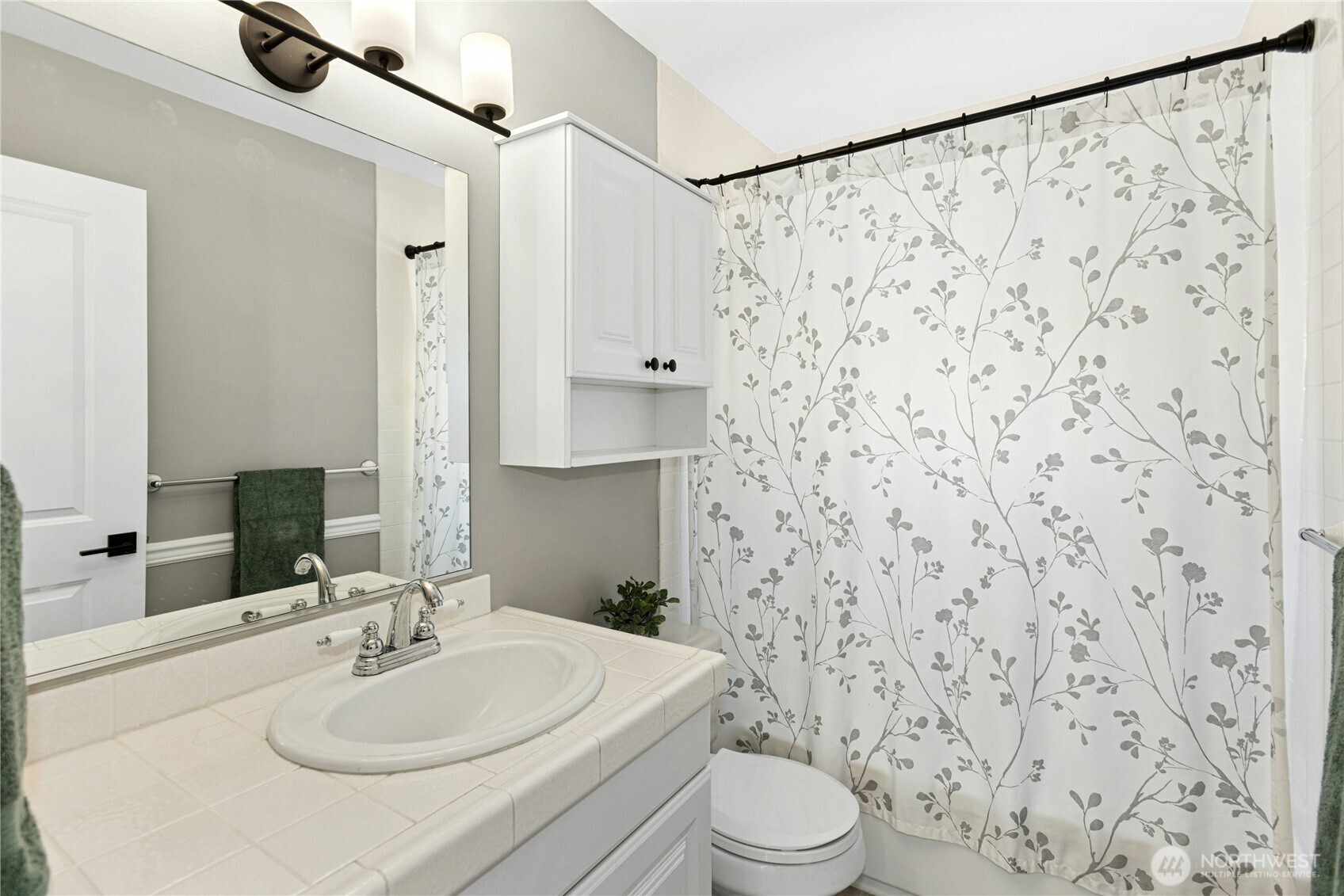 2011 145th Avenue Southeast Bellevue, WA 98007 - Photo 24 of 38