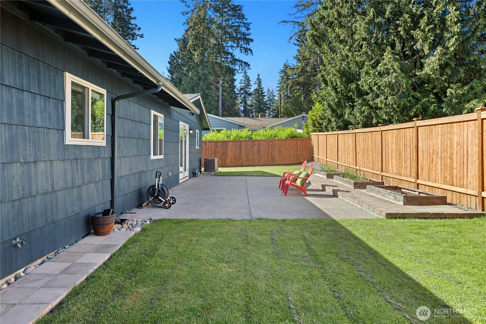 2011 145th Avenue Southeast Bellevue, WA 98007 - Photo 30 of 38