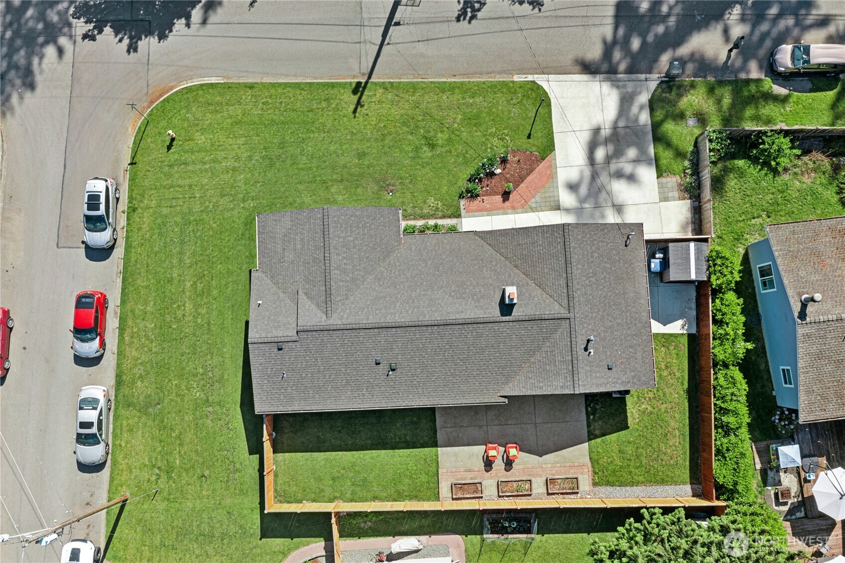 2011 145th Avenue Southeast Bellevue, WA 98007 - Photo 33 of 38
