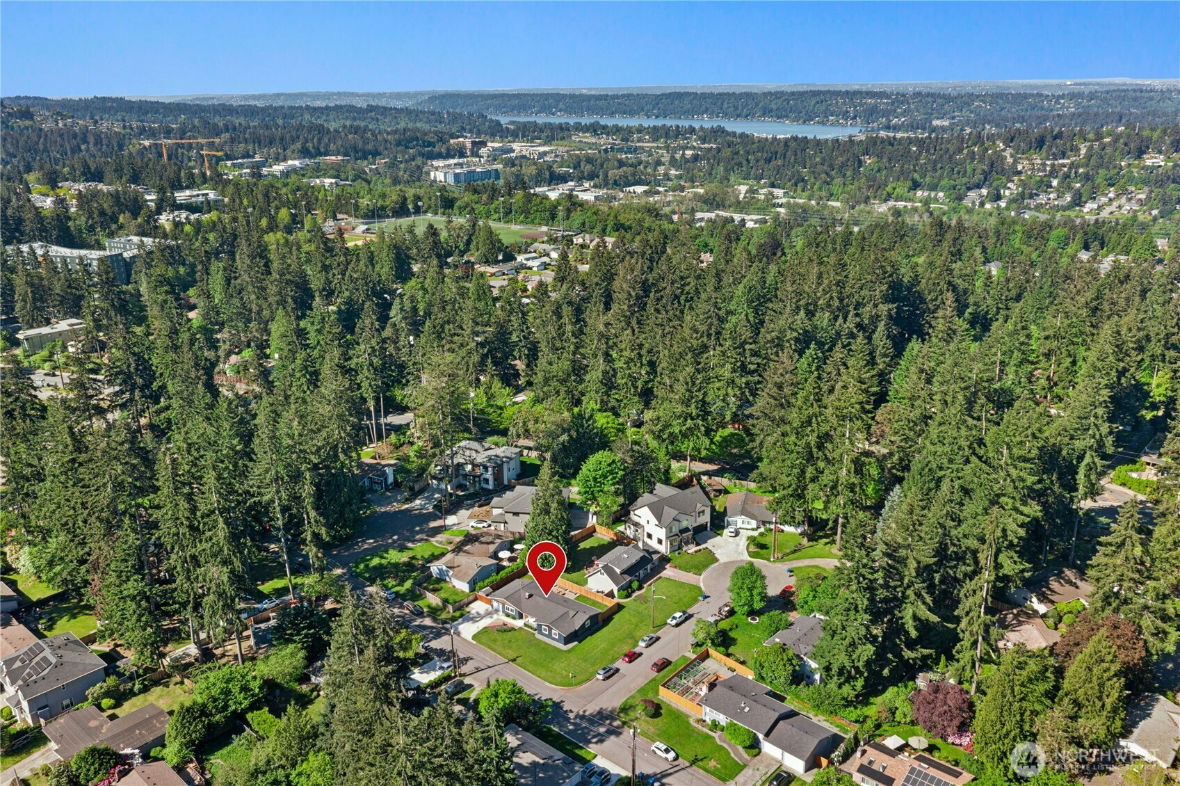 2011 145th Avenue Southeast Bellevue, WA 98007 - Photo 35 of 38