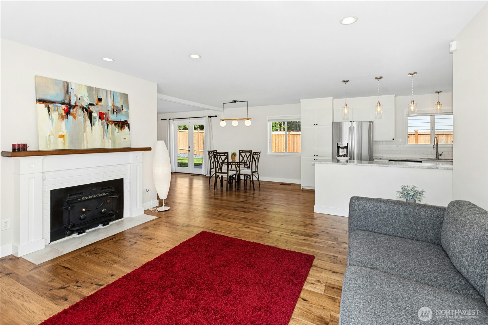 2011 145th Avenue Southeast Bellevue, WA 98007 - Photo 5 of 38