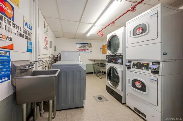 $349,000 | 67-40 Booth Street, Unit 4O | Rego Park
