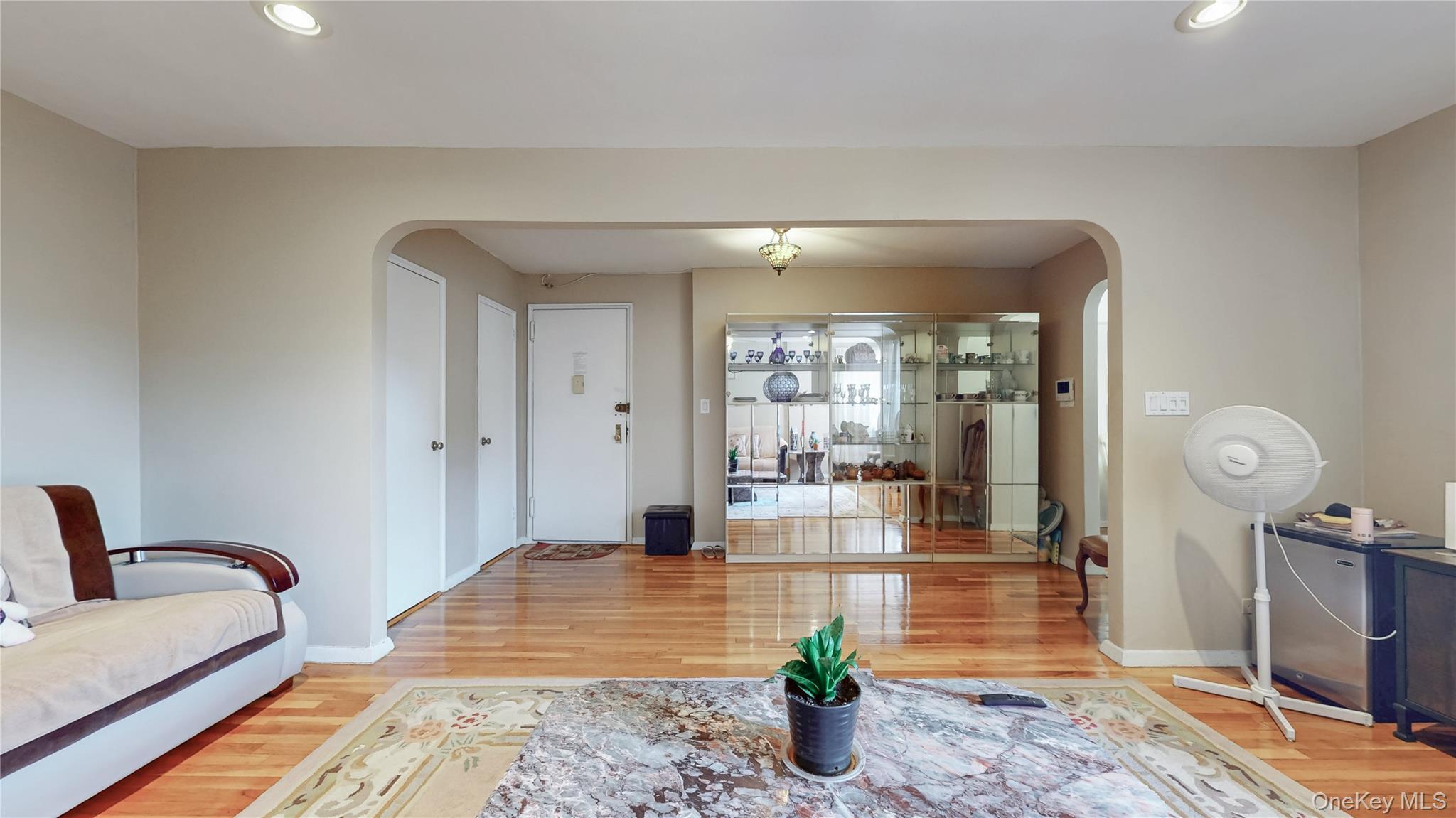 67-40 Booth Street, Unit 4O Queens, NY 11375 - Photo 6 of 19 a living room with furniture