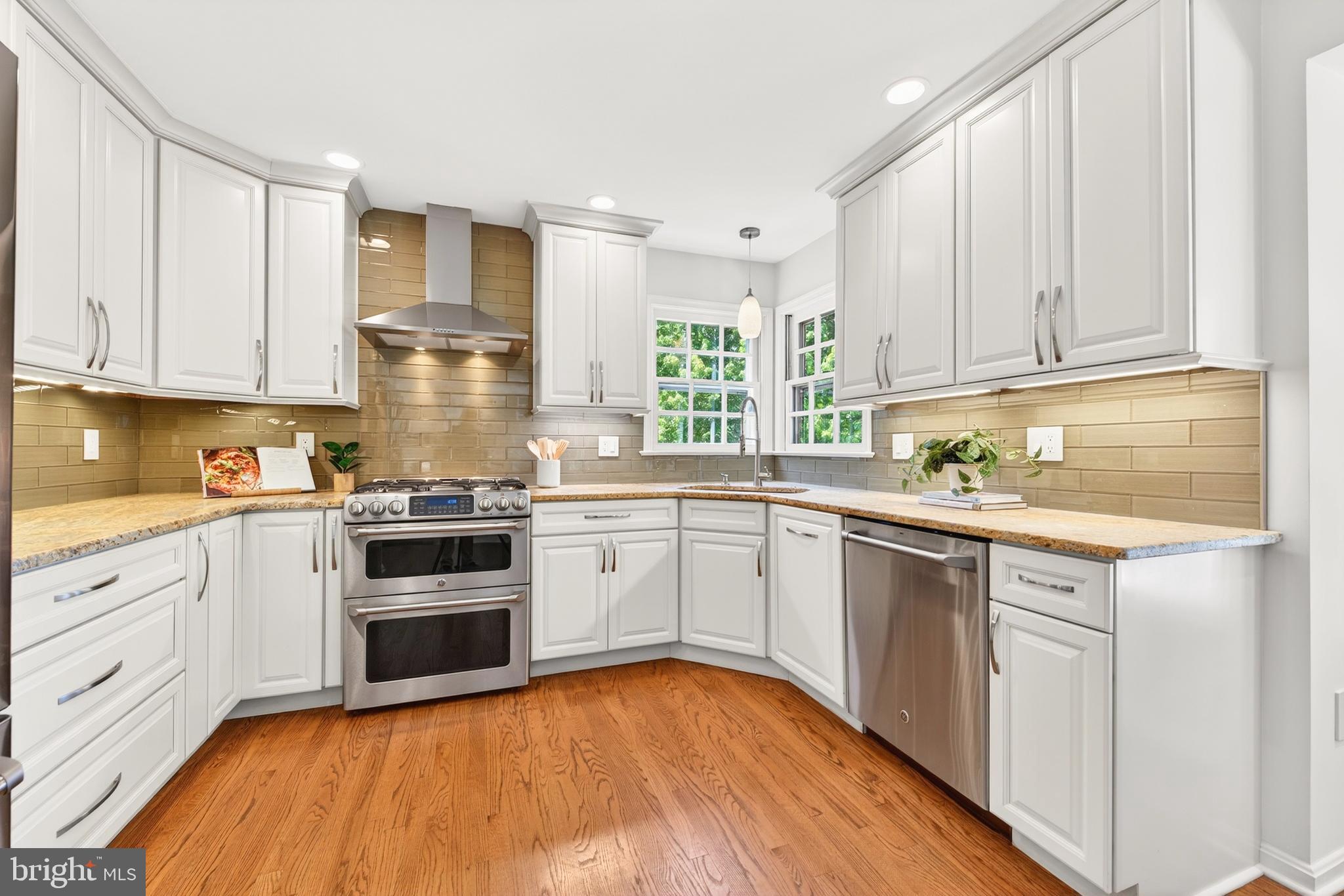 1273 Lamplighter Way Reston, VA 20194 - Photo 16 of 42