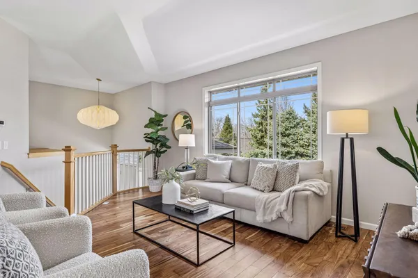 $850,000 | 5000 Oxford Avenue, Edina, MN 55436