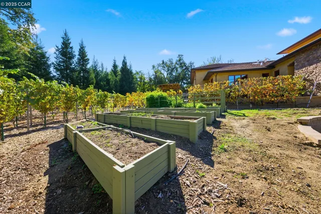 $5,500,000 | 8 Quiet Country Lane, Danville, CA 94526