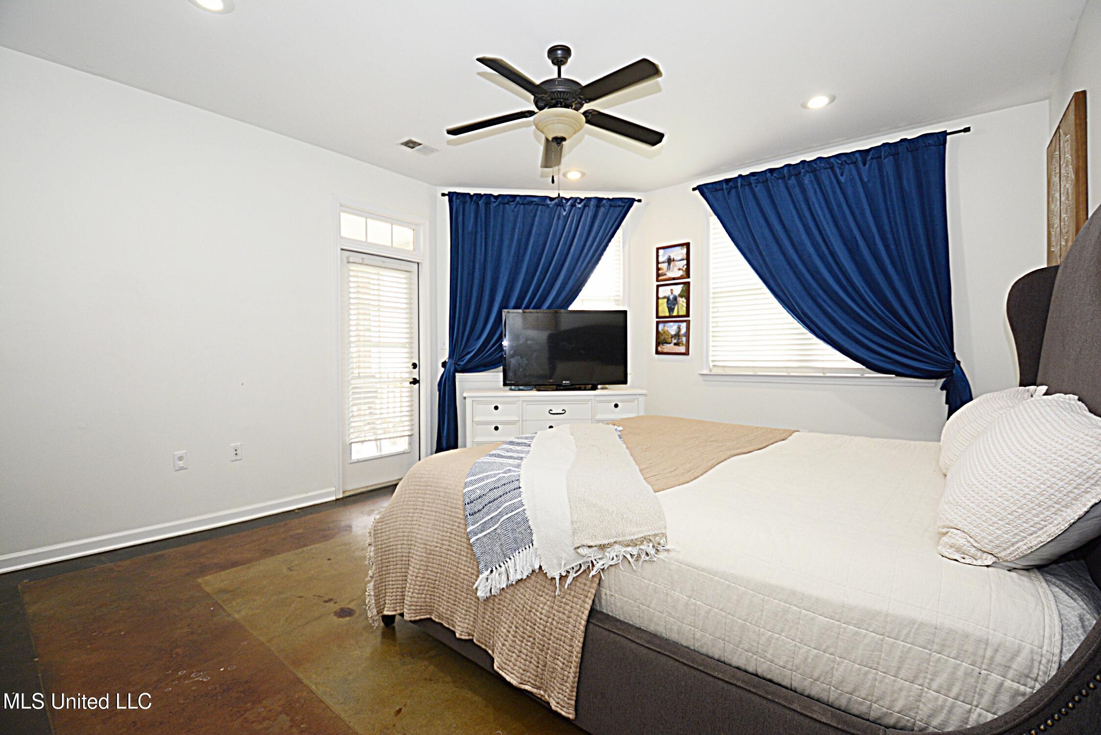 149 Strickland Road Byhalia, MS 38611 - Photo 18 of 37 Master from Bathroom