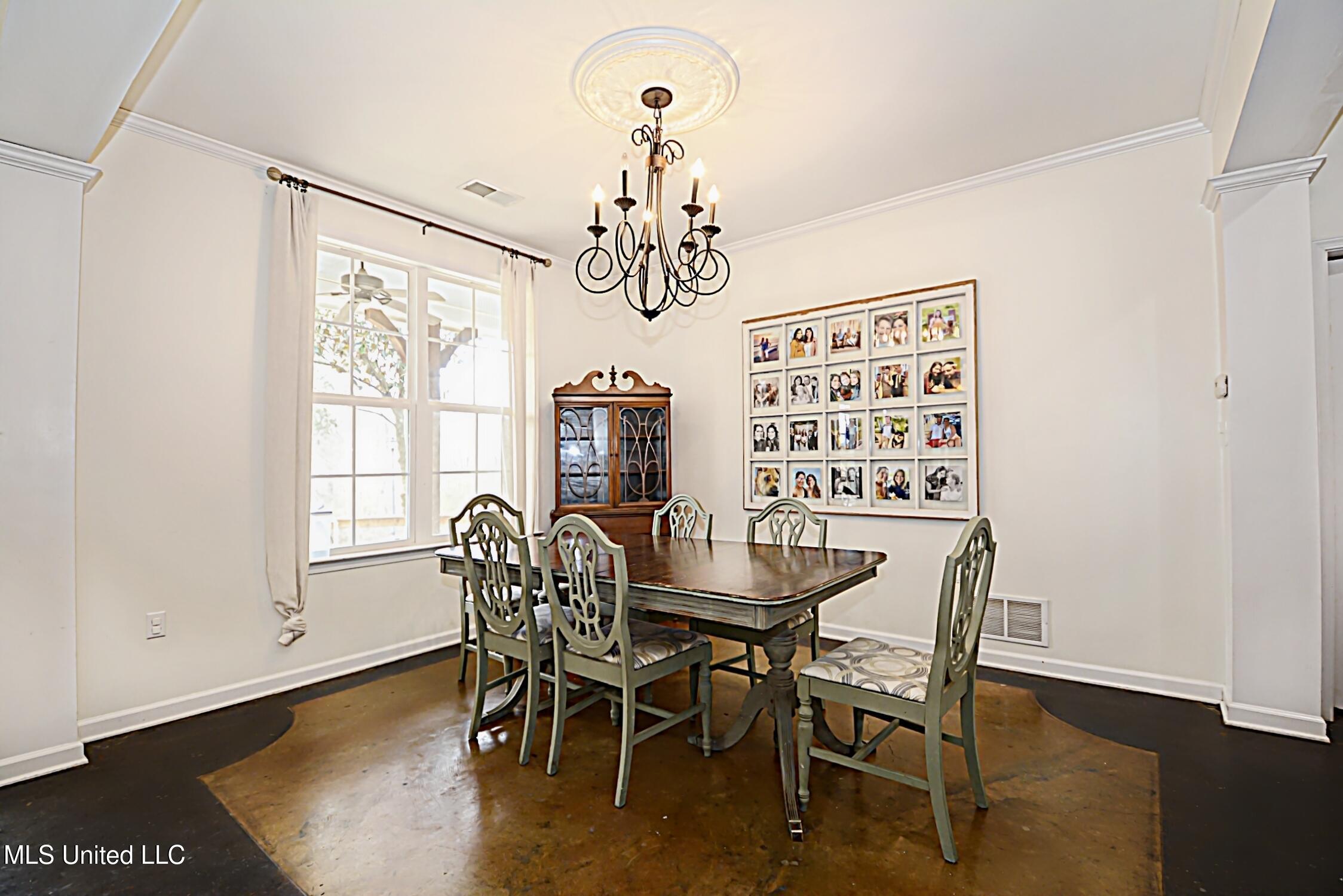 149 Strickland Road Byhalia, MS 38611 - Photo 6 of 37 Dining Room