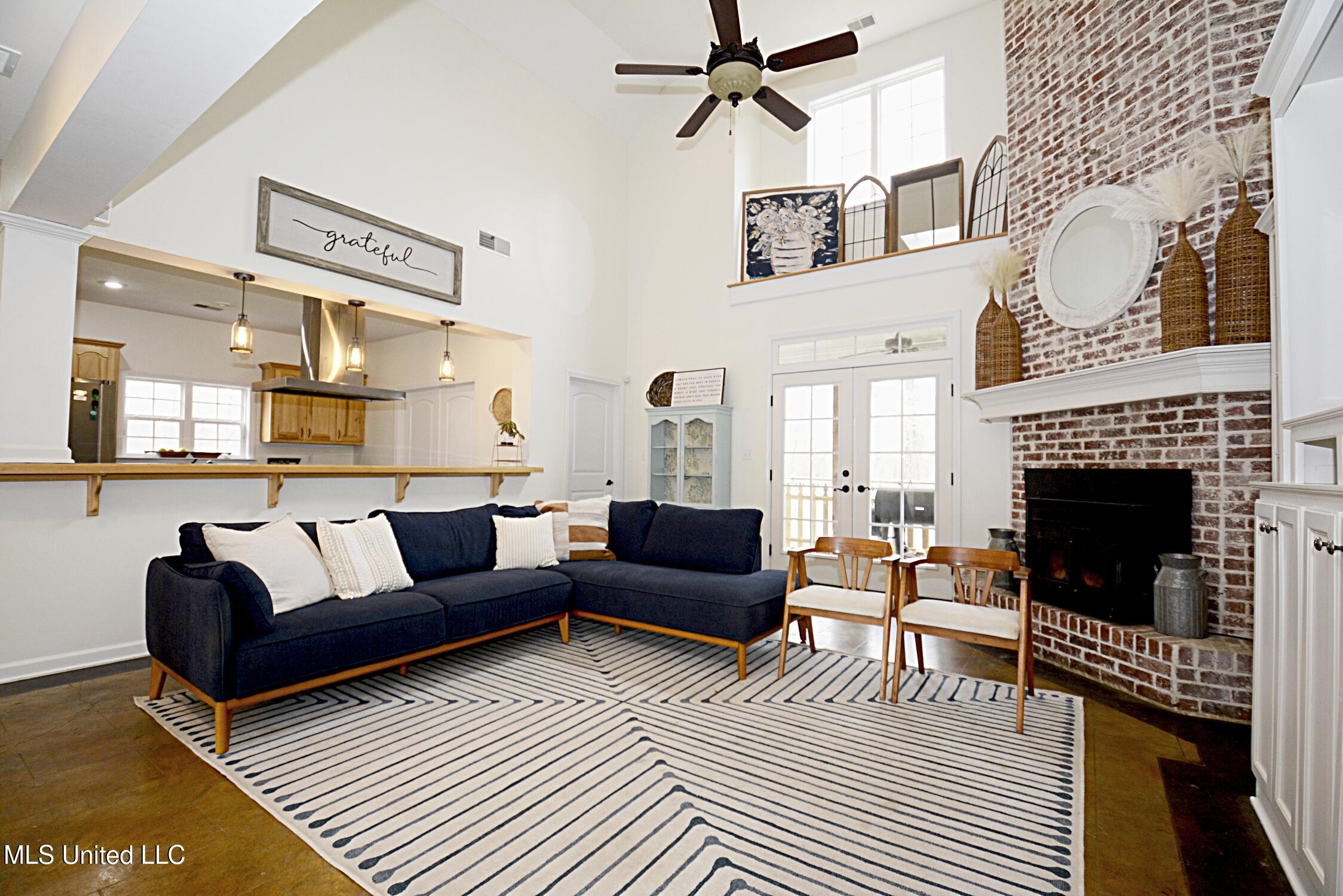 149 Strickland Road Byhalia, MS 38611 - Photo 10 of 37 Great Room from Master