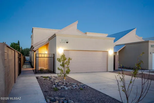 $2,400 | 1030 South Fremont Avenue, Unit 1, Tucson, AZ 85719