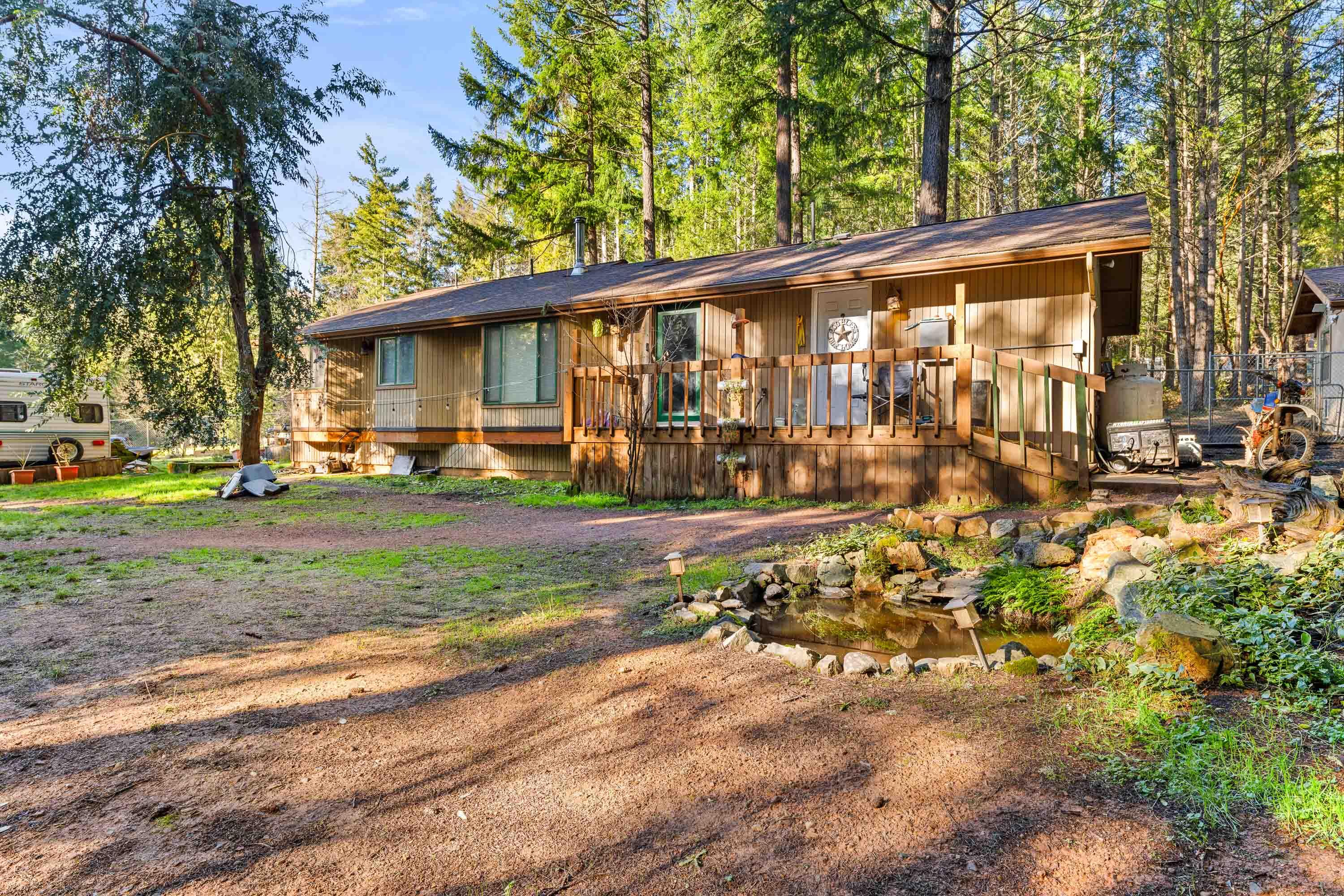 1492 Crooks Creek Road Selma, OR 97538 - Photo 19 of 38 Pond
