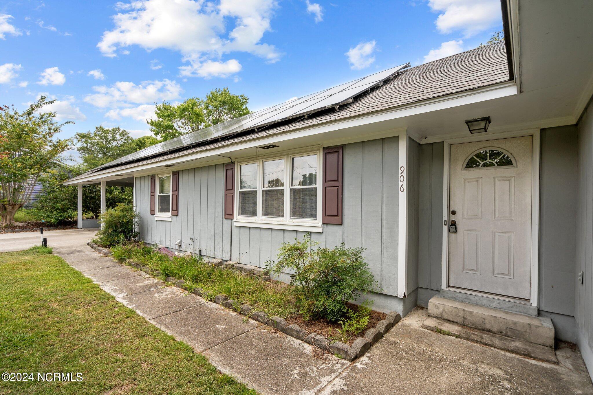 906 Arnold Road Wilmington, NC 28412 - Photo 2 of 32 14-web-or-mls-DSC09217