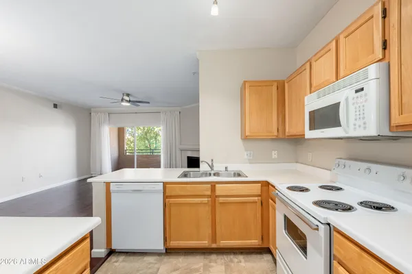 $285,000 | 5401 East Van Buren Street, Unit 3112, Phoenix, AZ 85008
