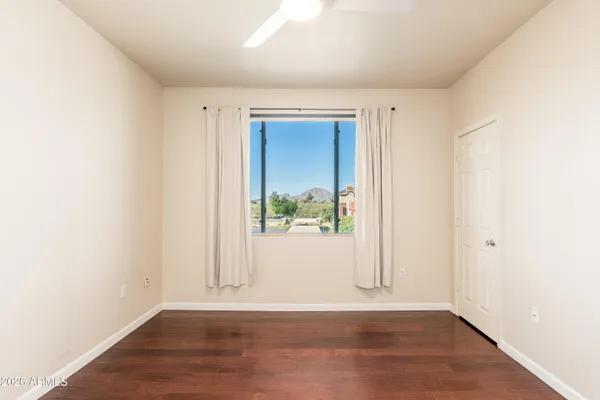 $285,000 | 5401 East Van Buren Street, Unit 3112, Phoenix, AZ 85008