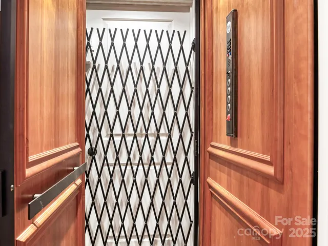 $2,150,000 | 528 Meadowbrook Road, Charlotte, NC 28211