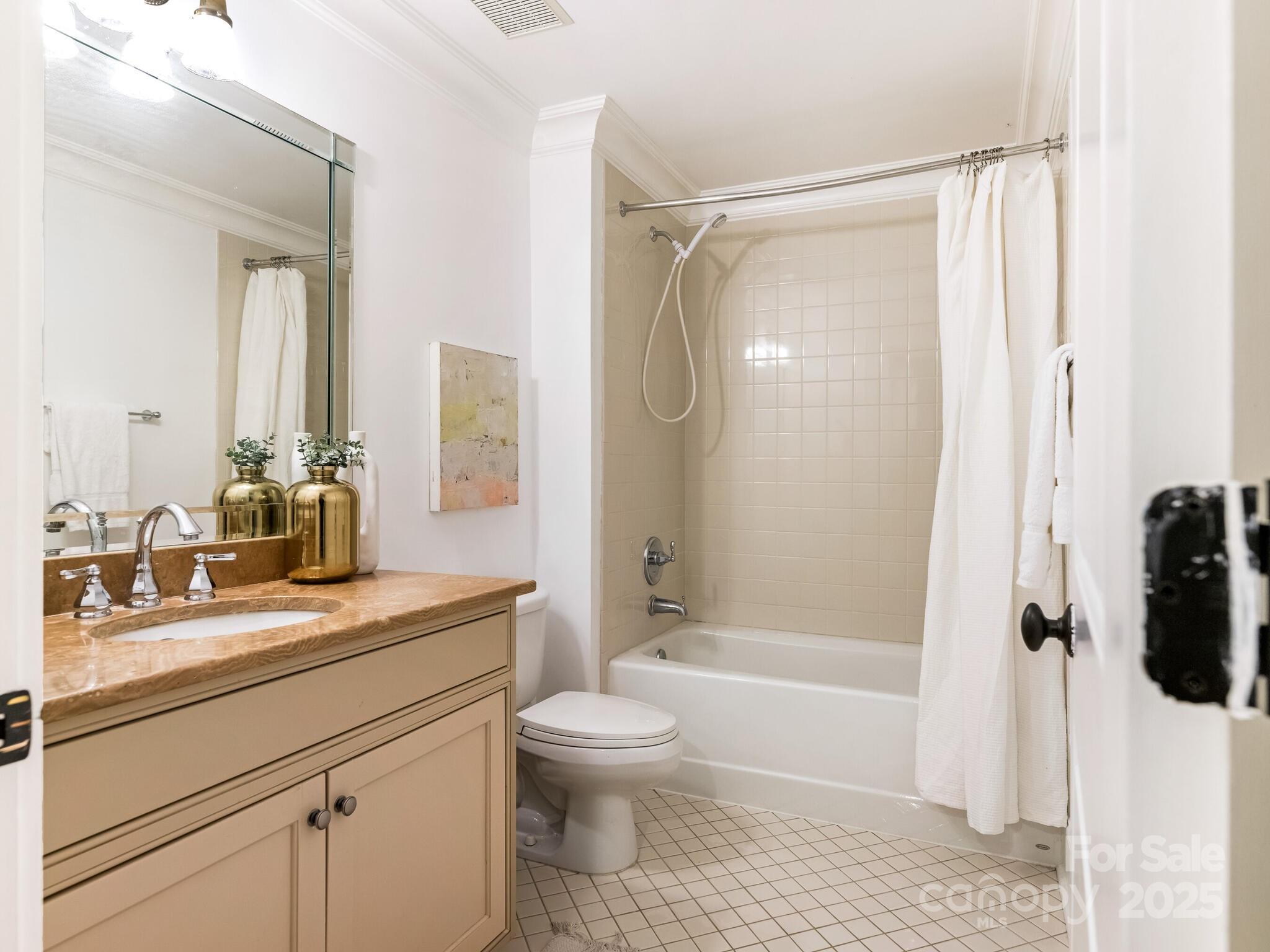 528 Meadowbrook Road Charlotte, NC 28211 - Photo 37 of 44