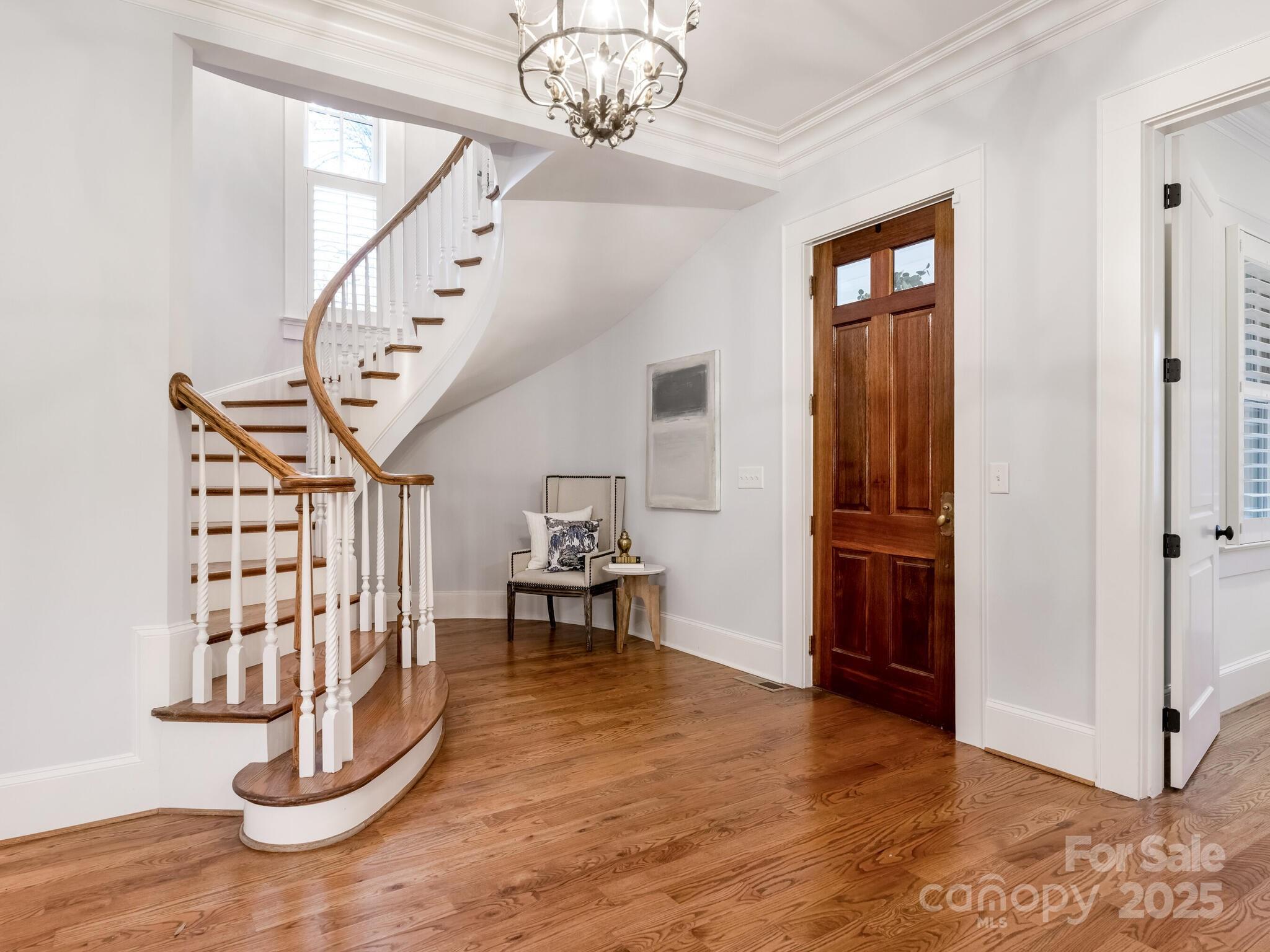 528 Meadowbrook Road Charlotte, NC 28211 - Photo 4 of 44