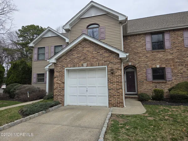 $3,500 | 22 Weller Place, Unit 210, Holmdel, NJ 07733